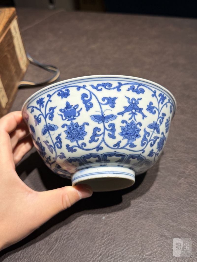 明嘉靖 青花莲托八宝纹碗（老木盒） - 图8
